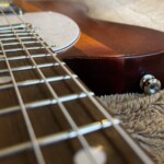 Hand polished frets, smooth and comfortable. Neck close up